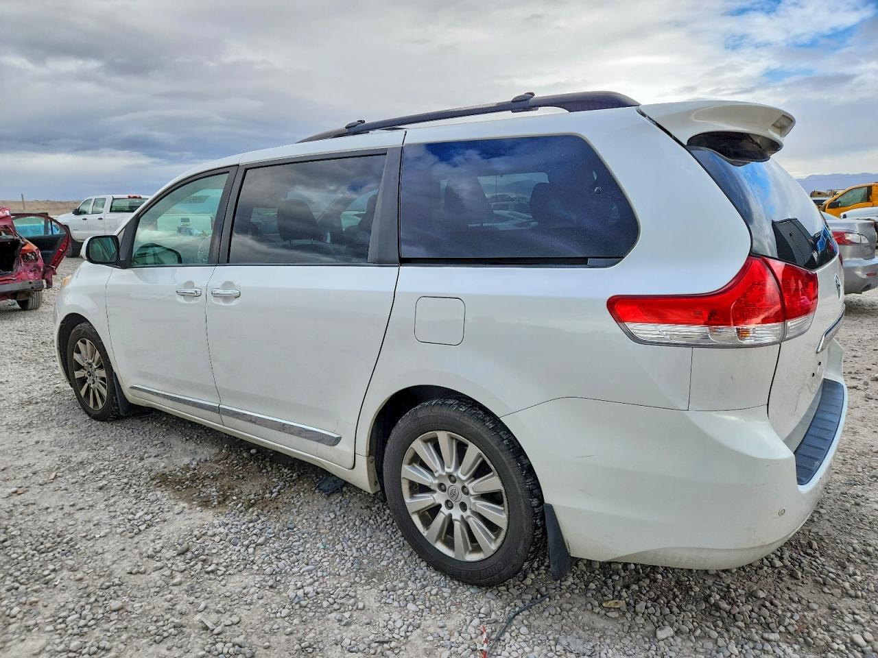 2012 TOYOTA SIENNA