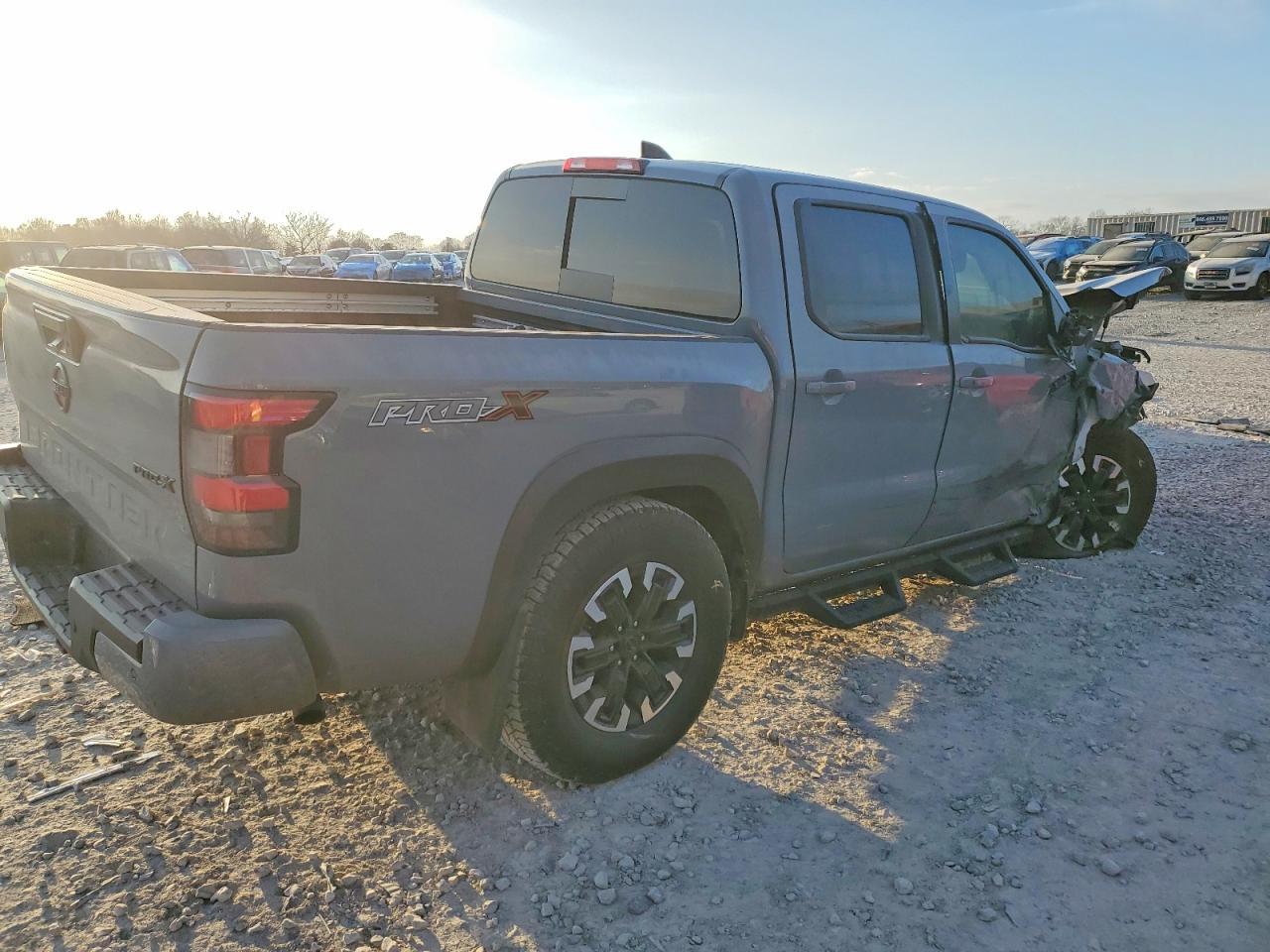 2024 NISSAN Frontier