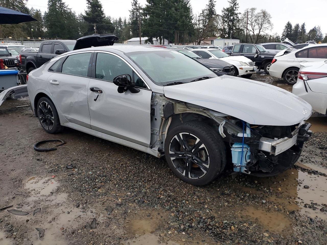 2022 KIA K5