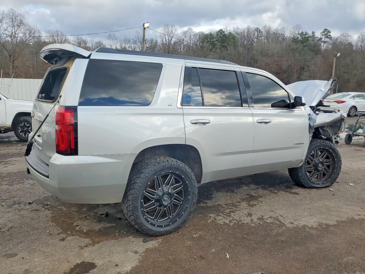 2016 CHEVROLET Tahoe
