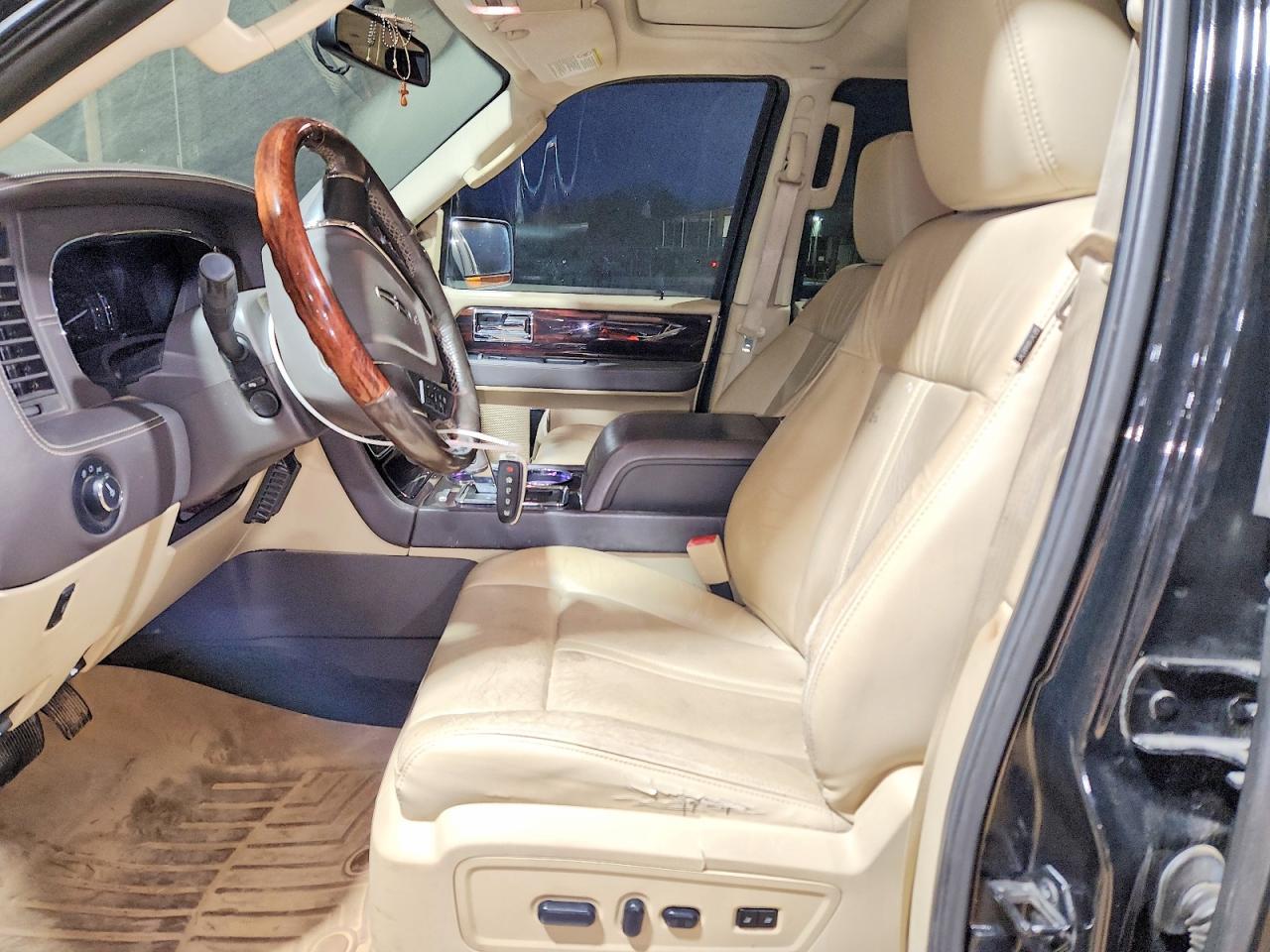 2015 LINCOLN Navigator