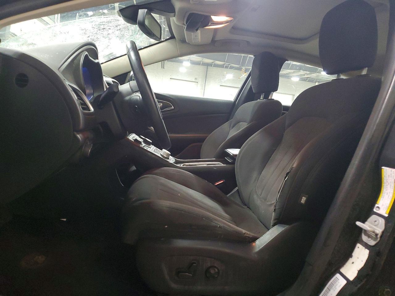 2015 CHRYSLER 200