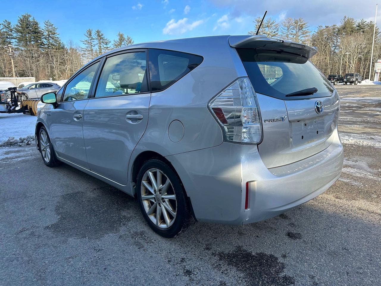 2012 TOYOTA PRIUS V
