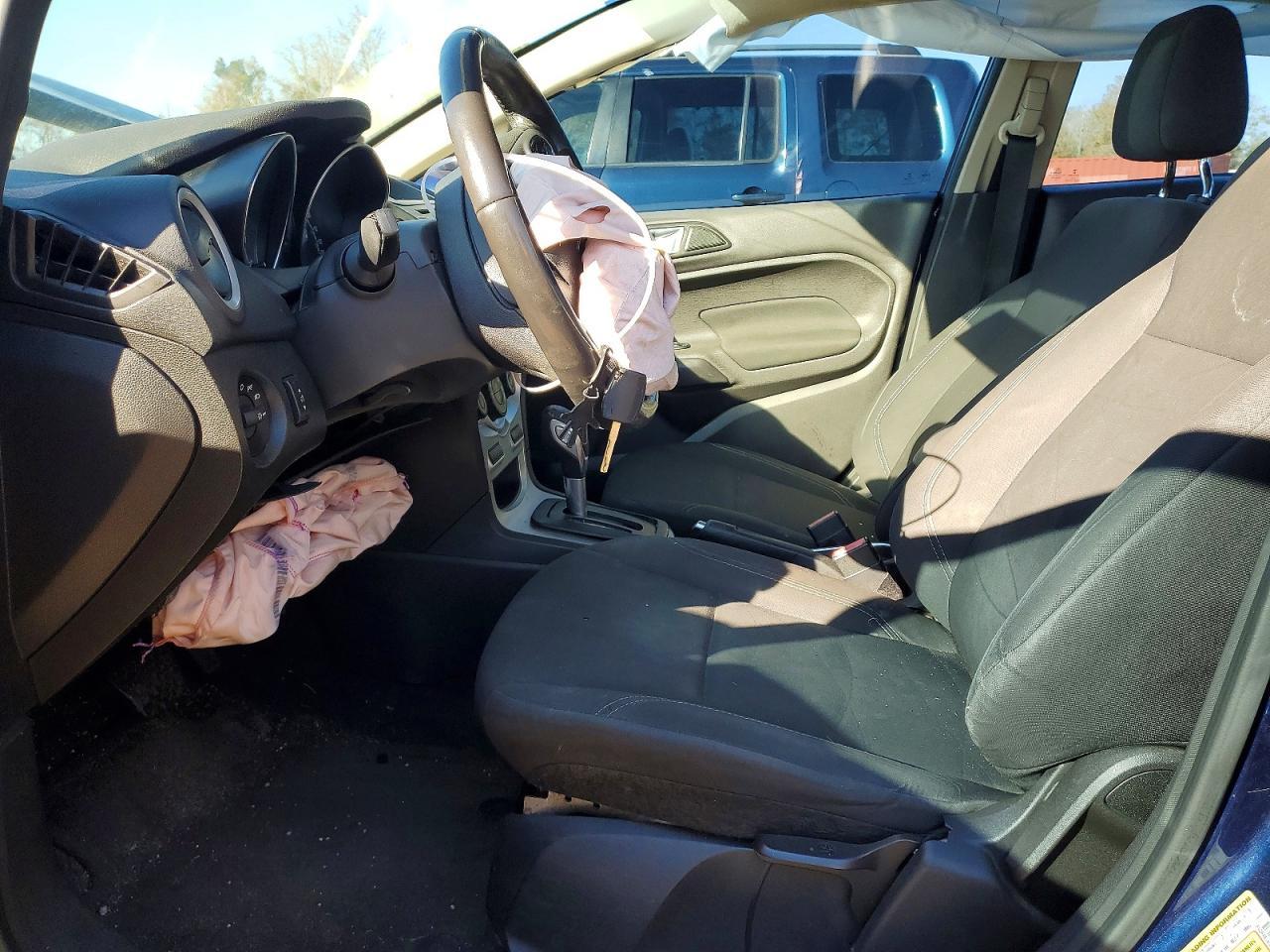 2016 FORD Fiesta