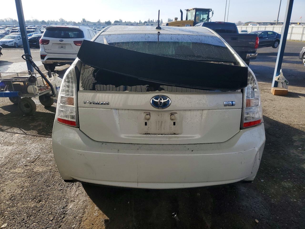 2011 TOYOTA PRIUS