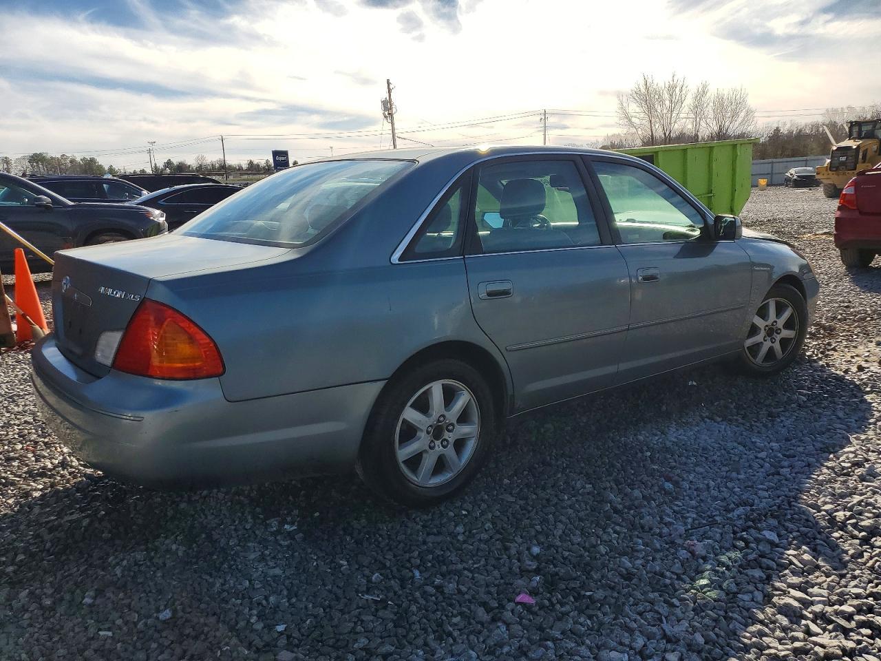 2002 TOYOTA Avalon