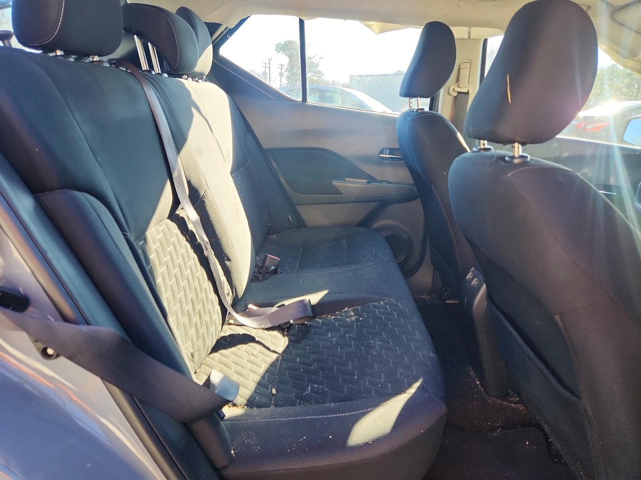 2021 NISSAN KICKS