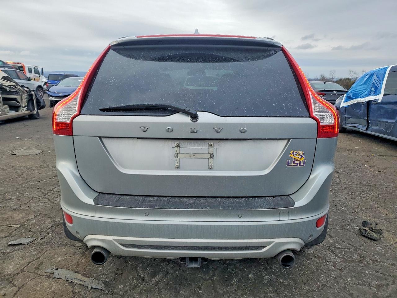 2011 VOLVO XC60