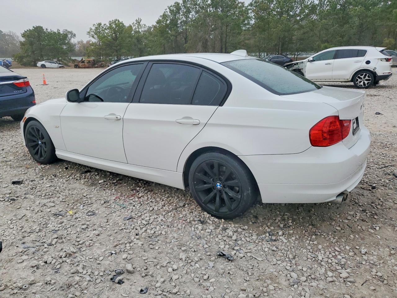 2011 BMW 3 SERIES