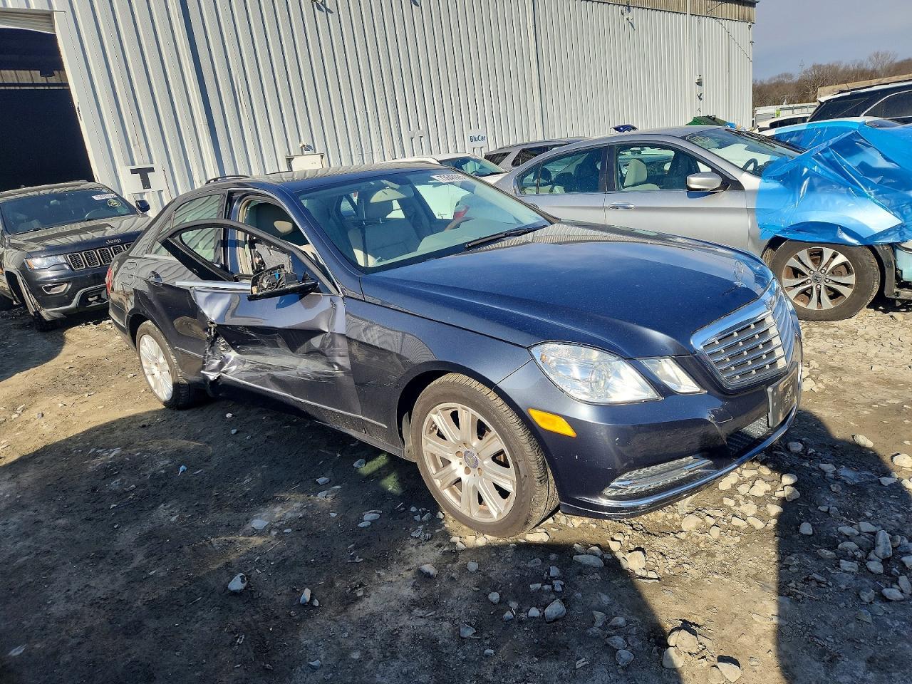 2013 MERCEDES-BENZ E-Class