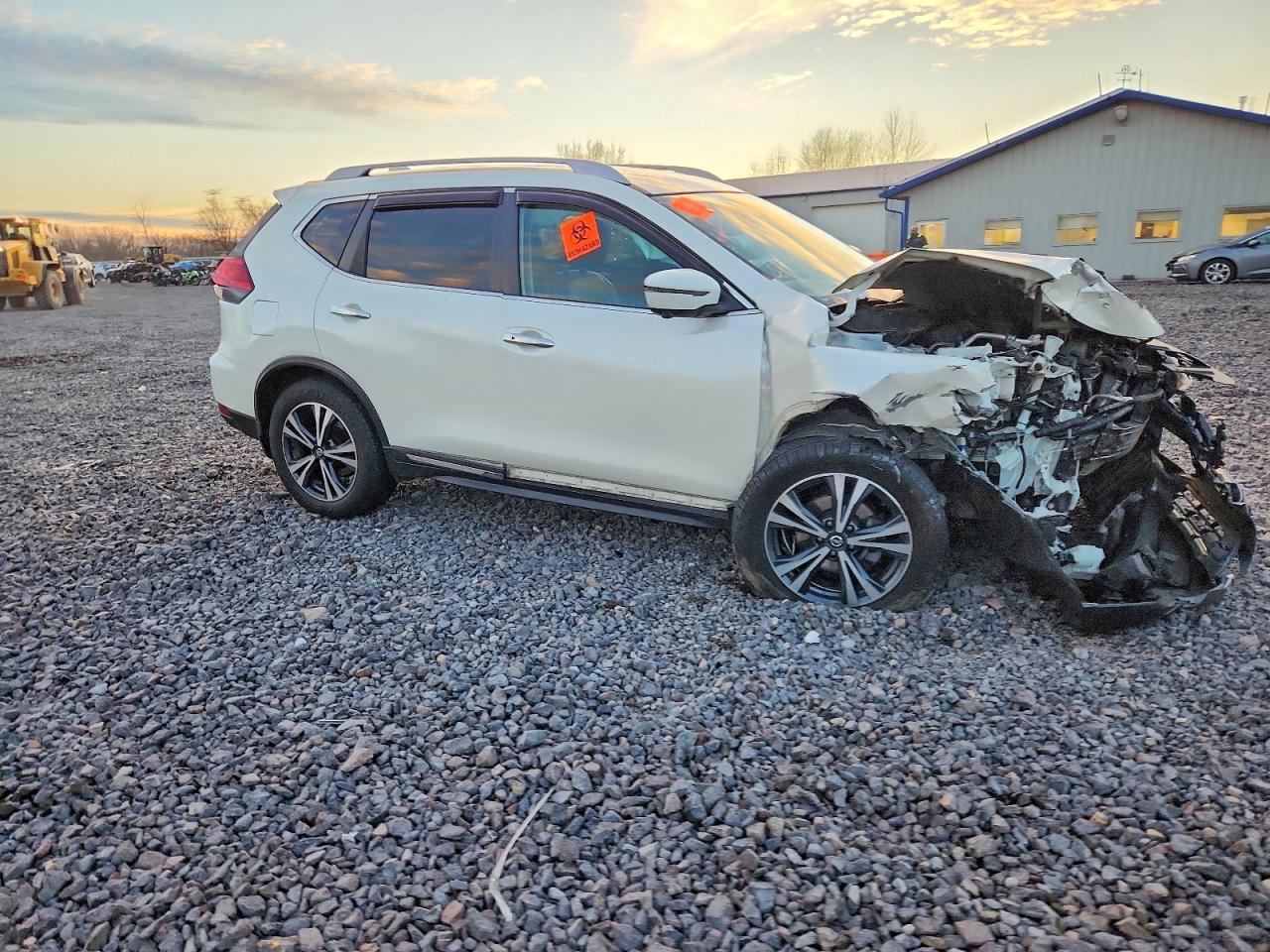 2017 NISSAN ROGUE