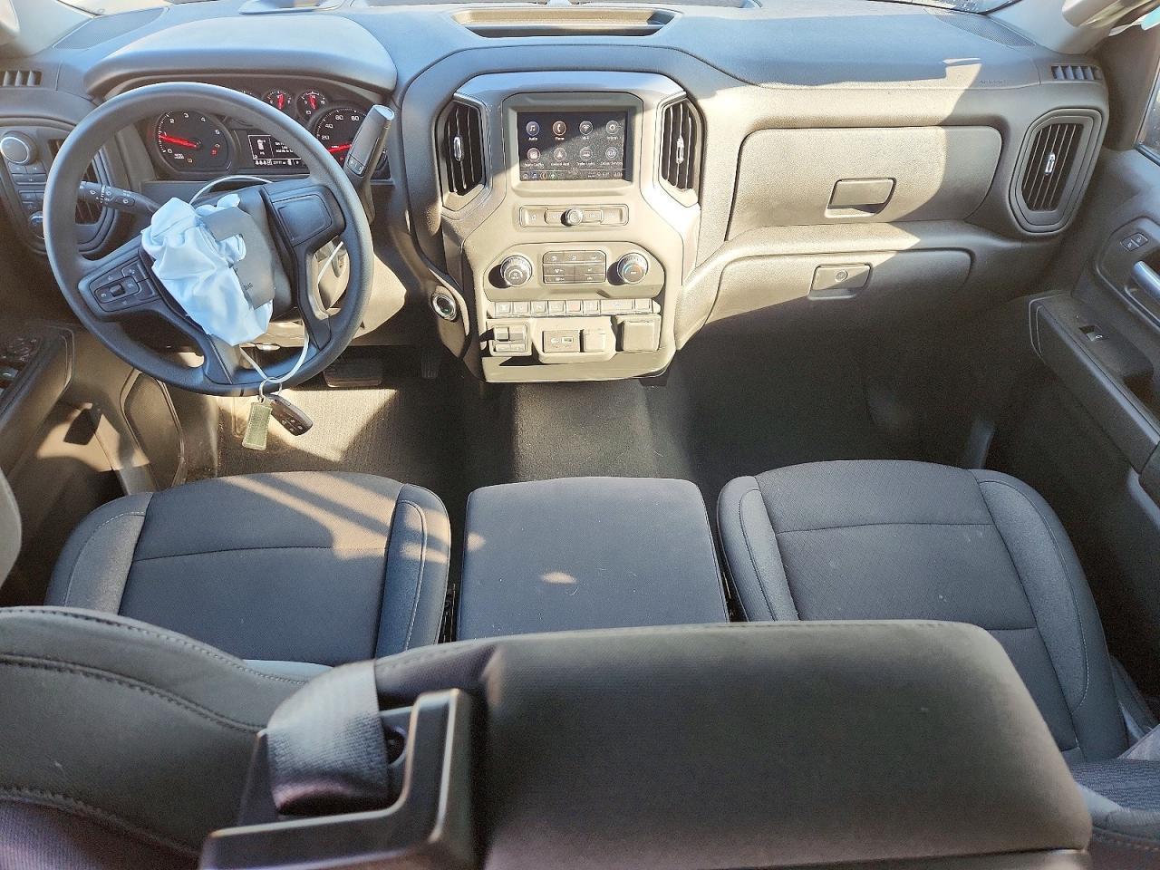 2025 CHEVROLET Silverado
