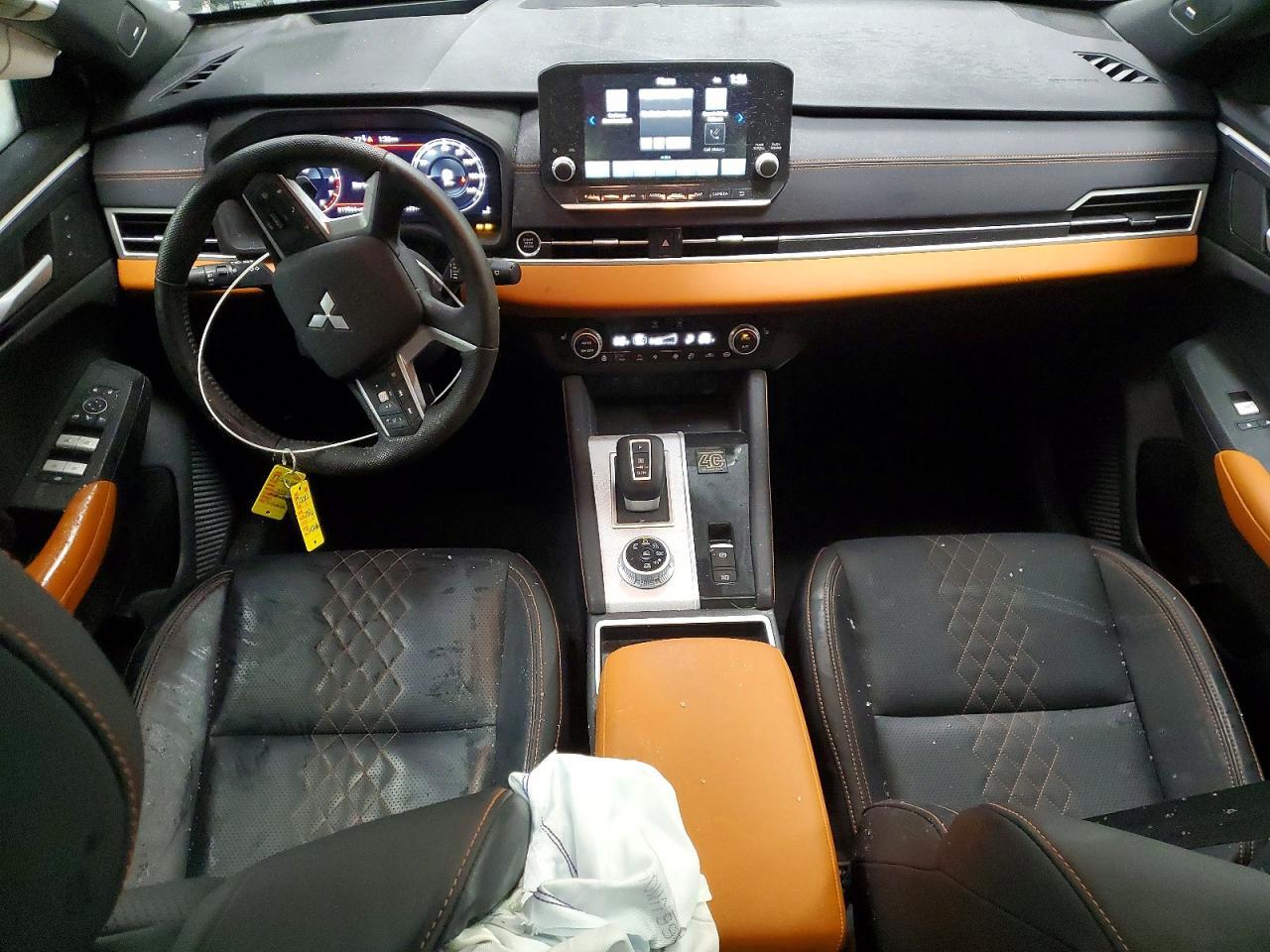 2023 MITSUBISHI outlander