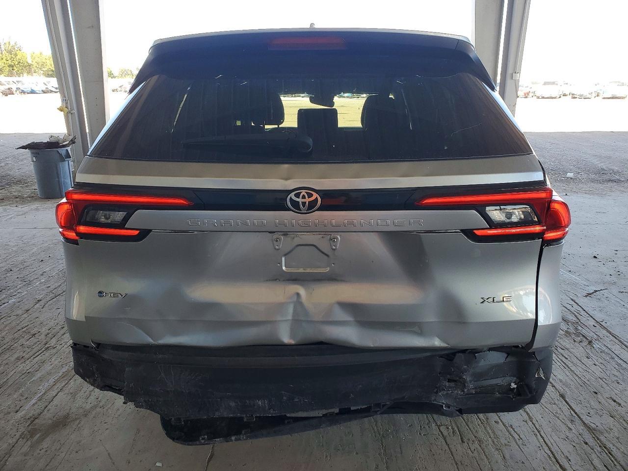 2024 TOYOTA HIGHLANDER