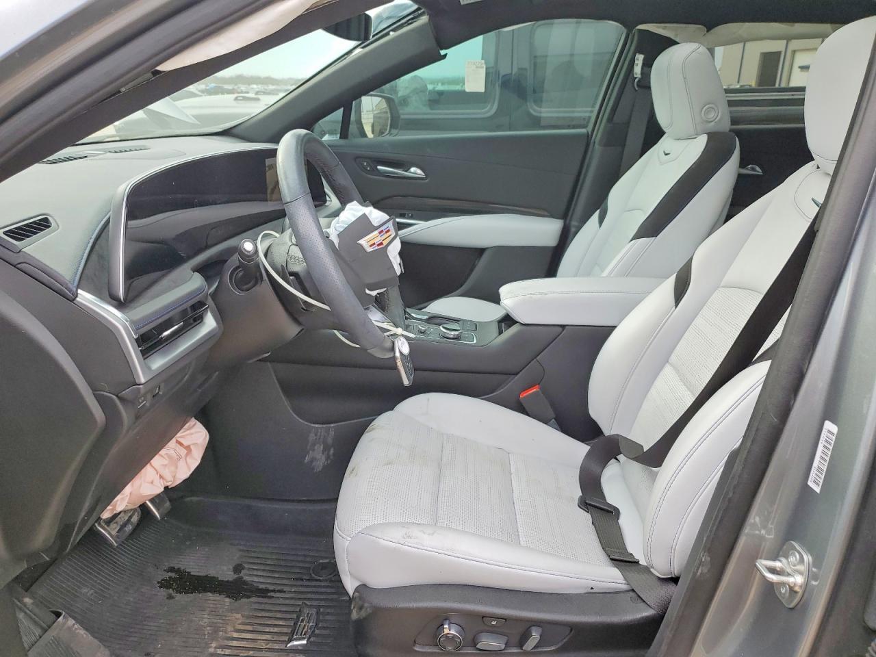 2024 CADILLAC XT4