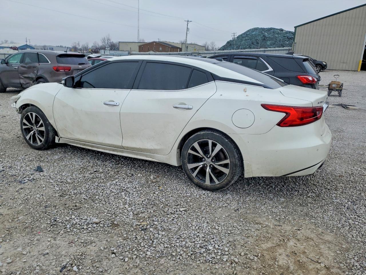 2017 NISSAN Maxima