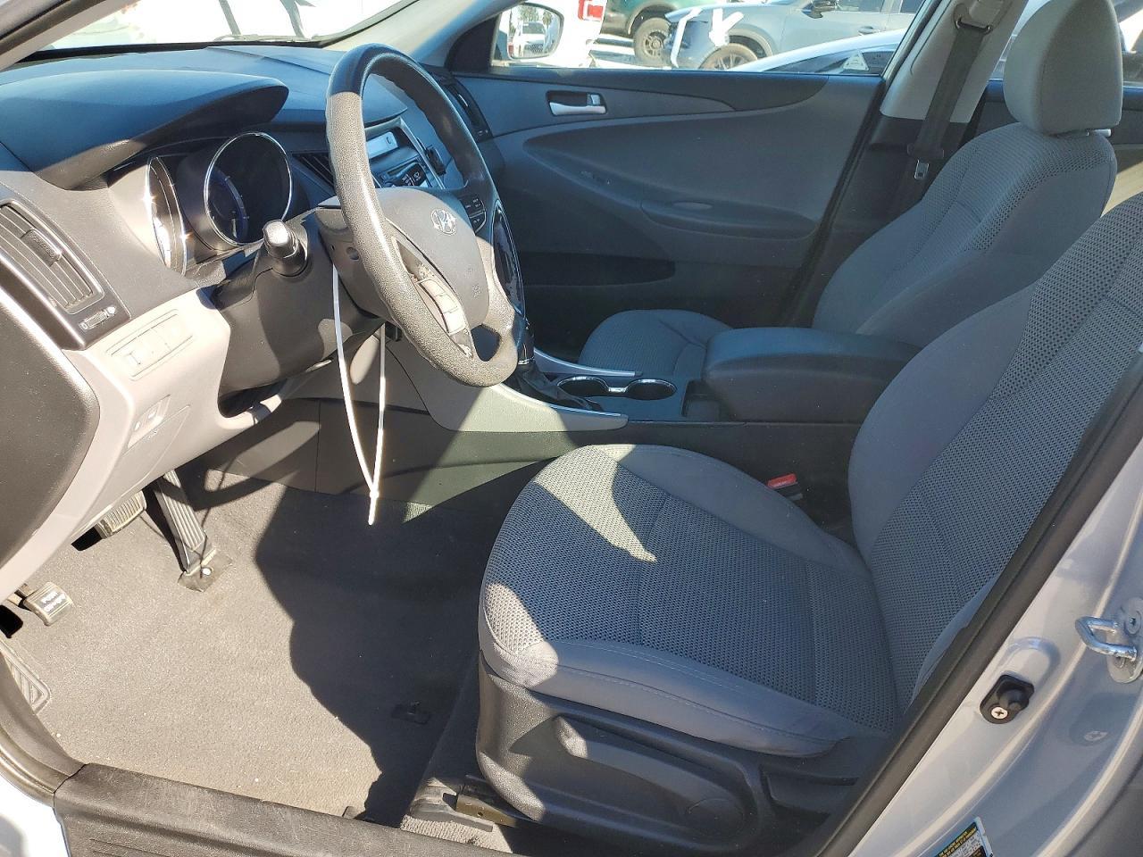 2011 HYUNDAI SONATA
