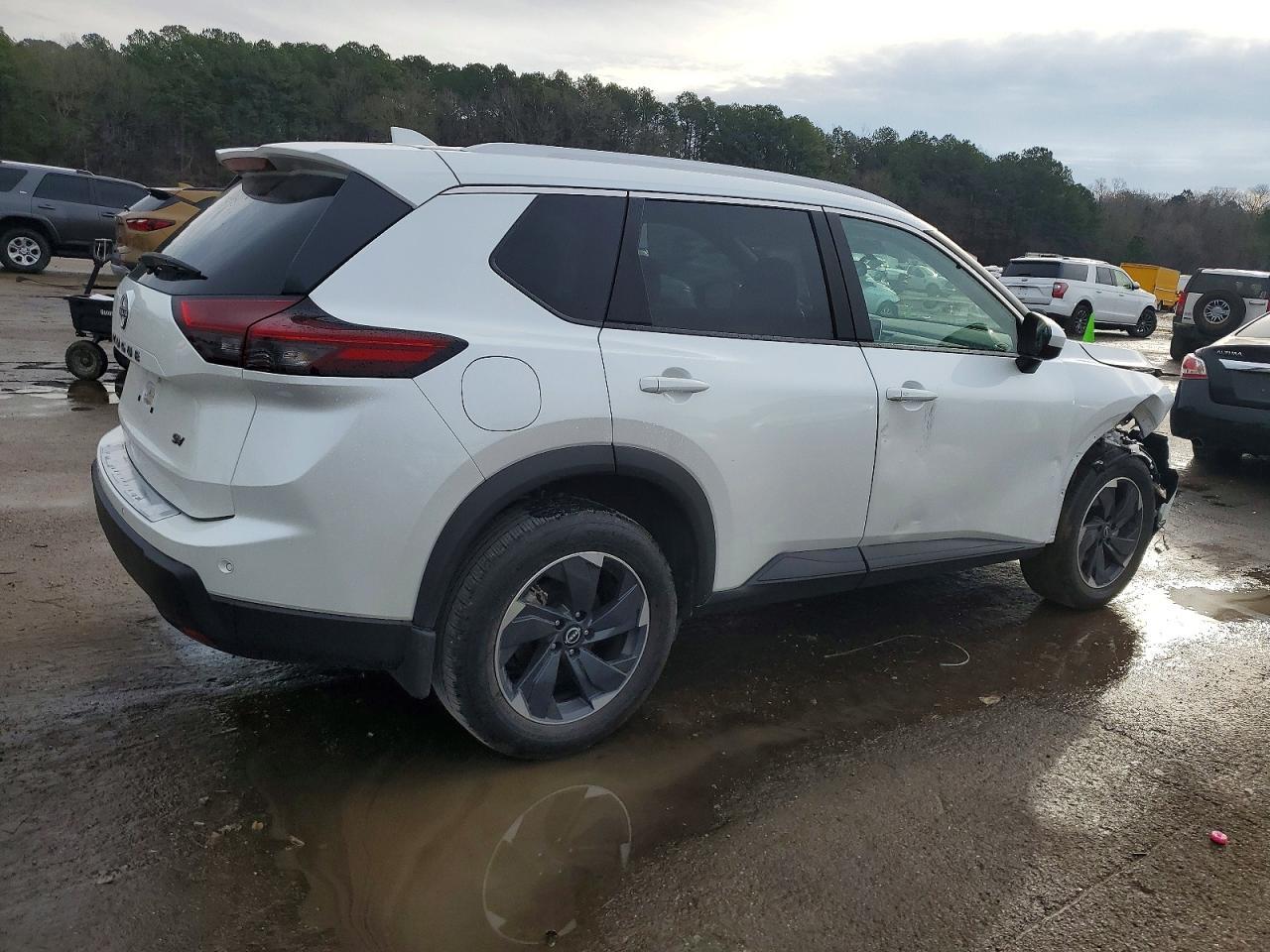 2024 NISSAN ROGUE