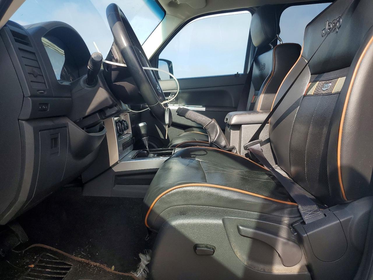 2011 JEEP Liberty