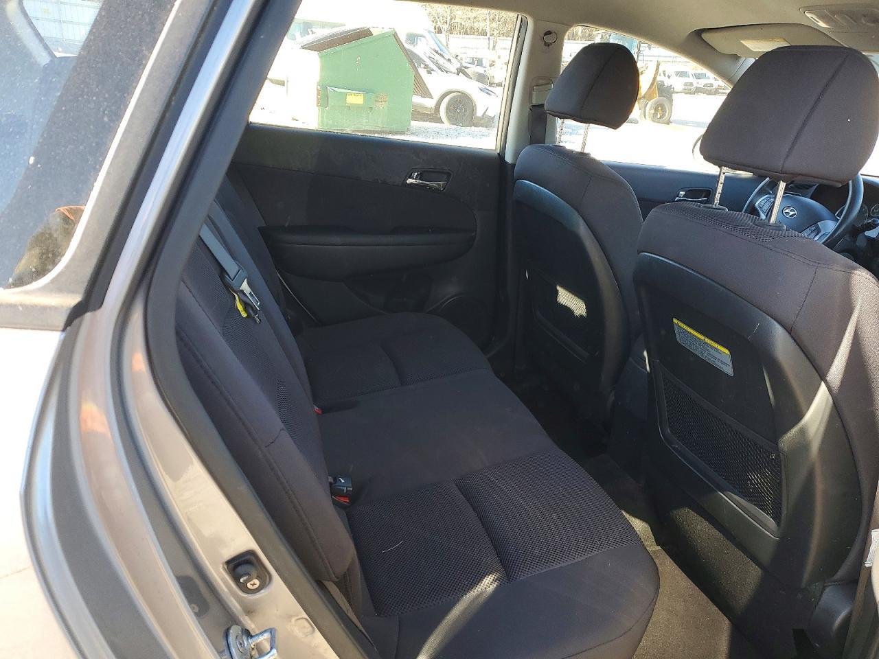 2011 HYUNDAI ELANTRA