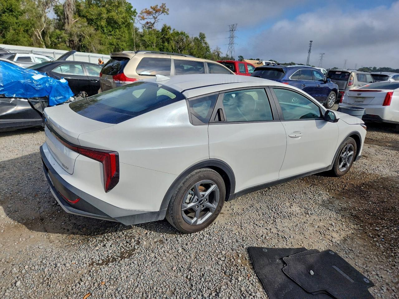 2025 KIA K4
