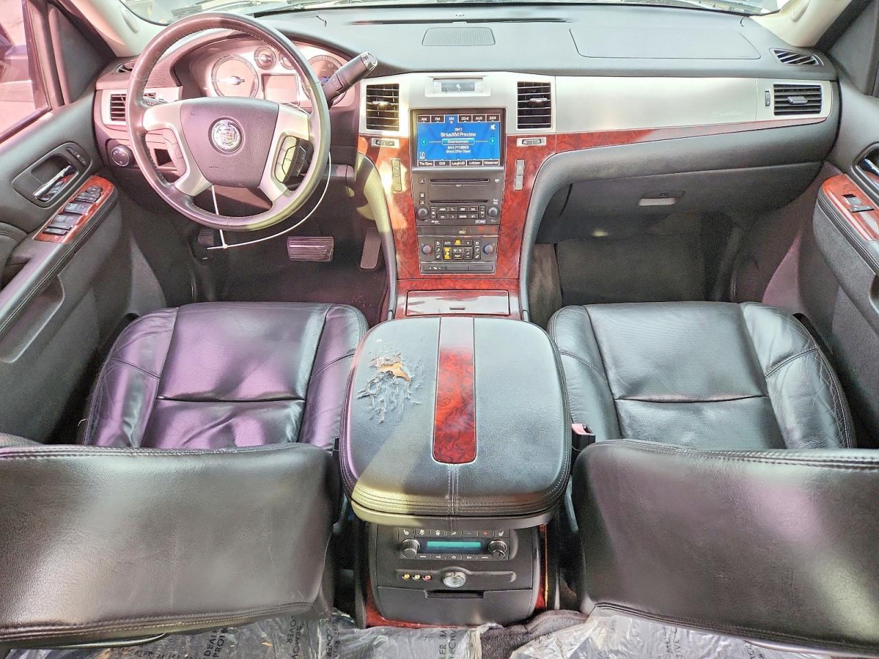 2010 CADILLAC Escalade ESV