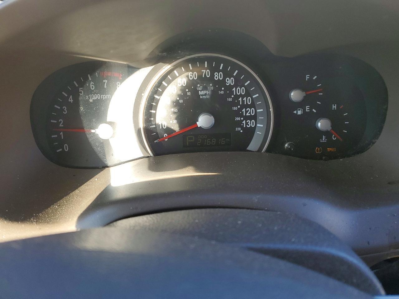 2012 KIA SEDONA