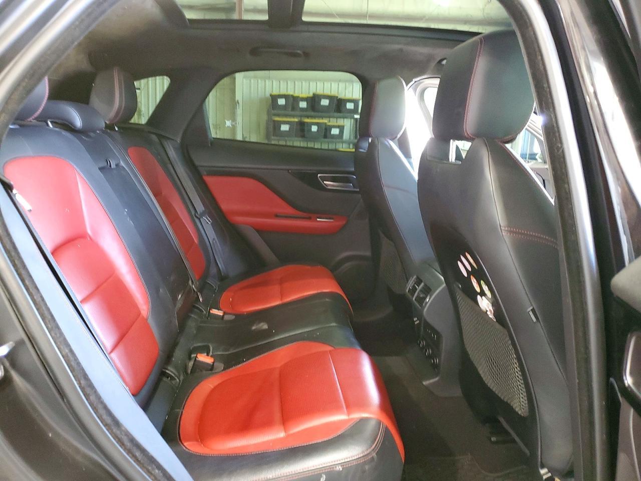 2019 JAGUAR F-Pace