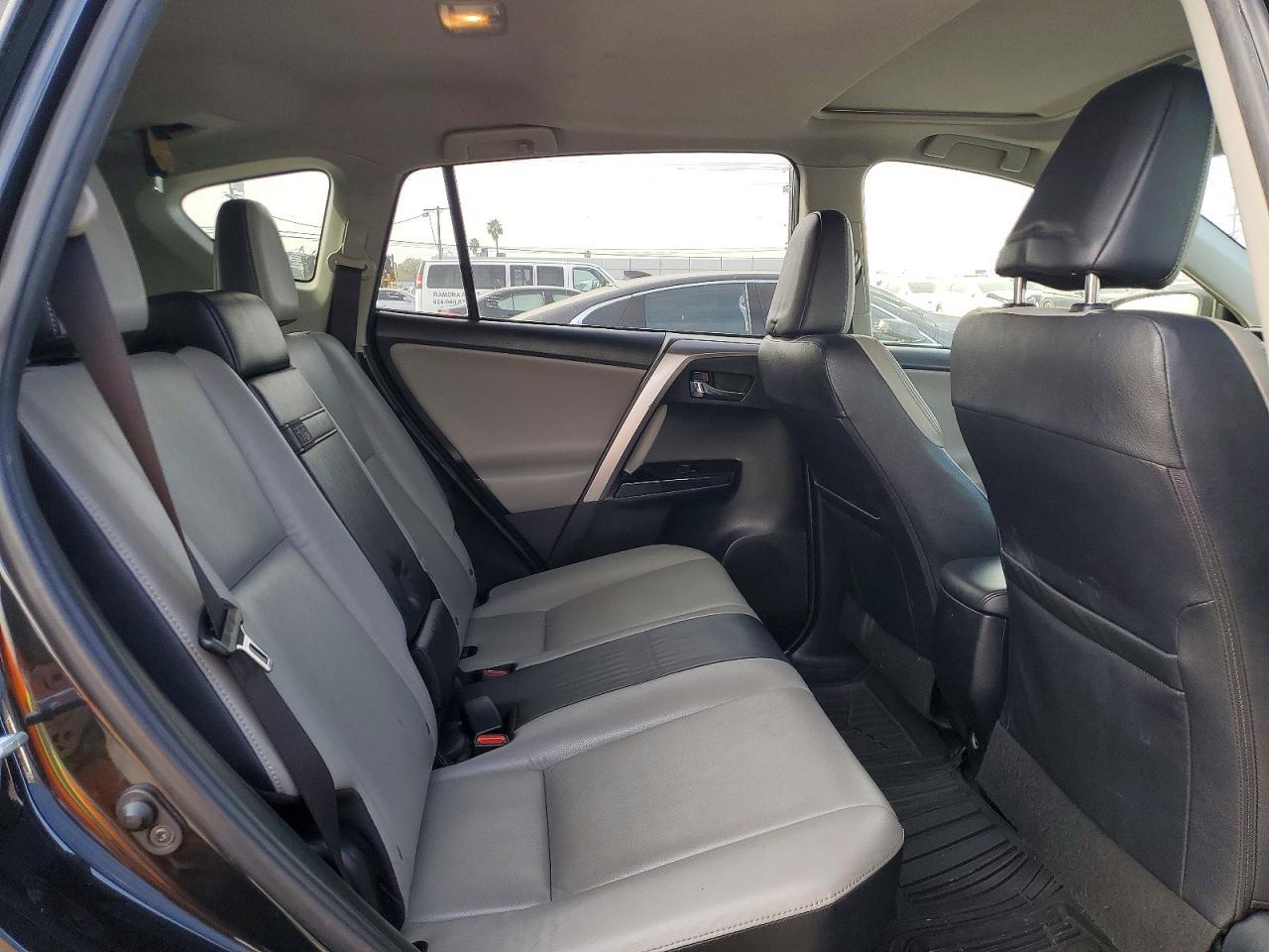 2016 TOYOTA RAV4