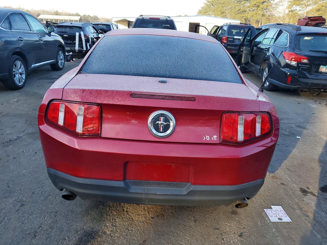 2011 FORD MUSTANG