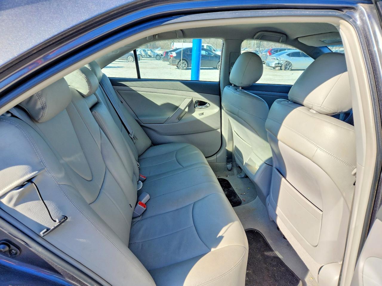 2011 TOYOTA CAMRY