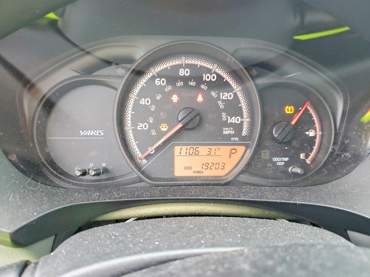2015 TOYOTA YARIS