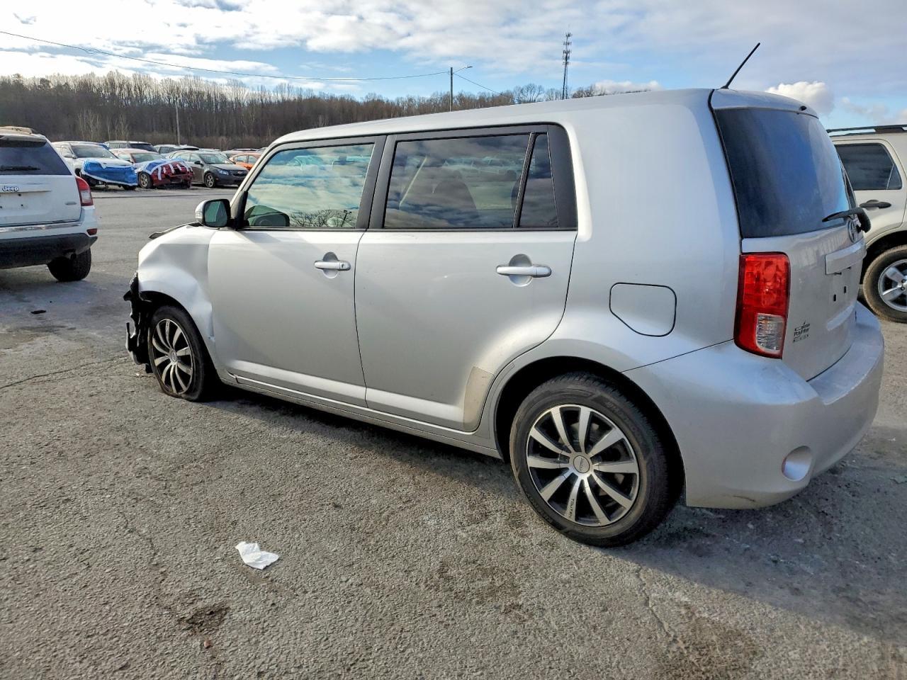 2012 TOYOTA SCION