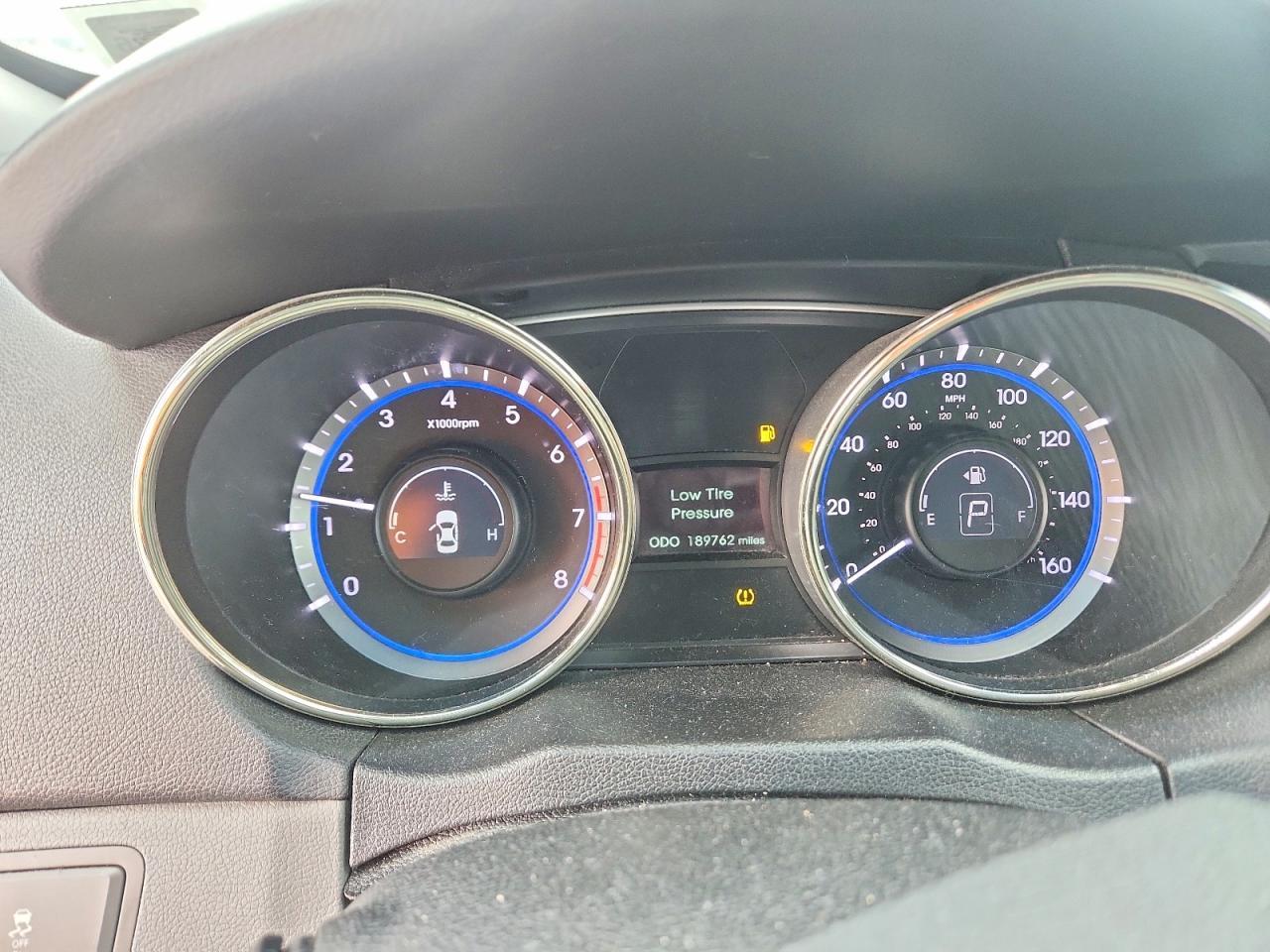 2011 HYUNDAI SONATA