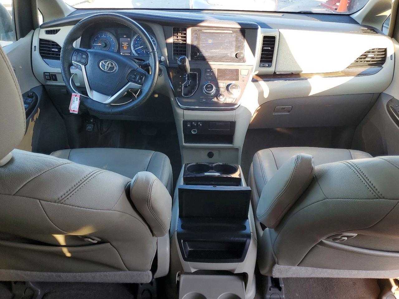 2015 TOYOTA SIENNA
