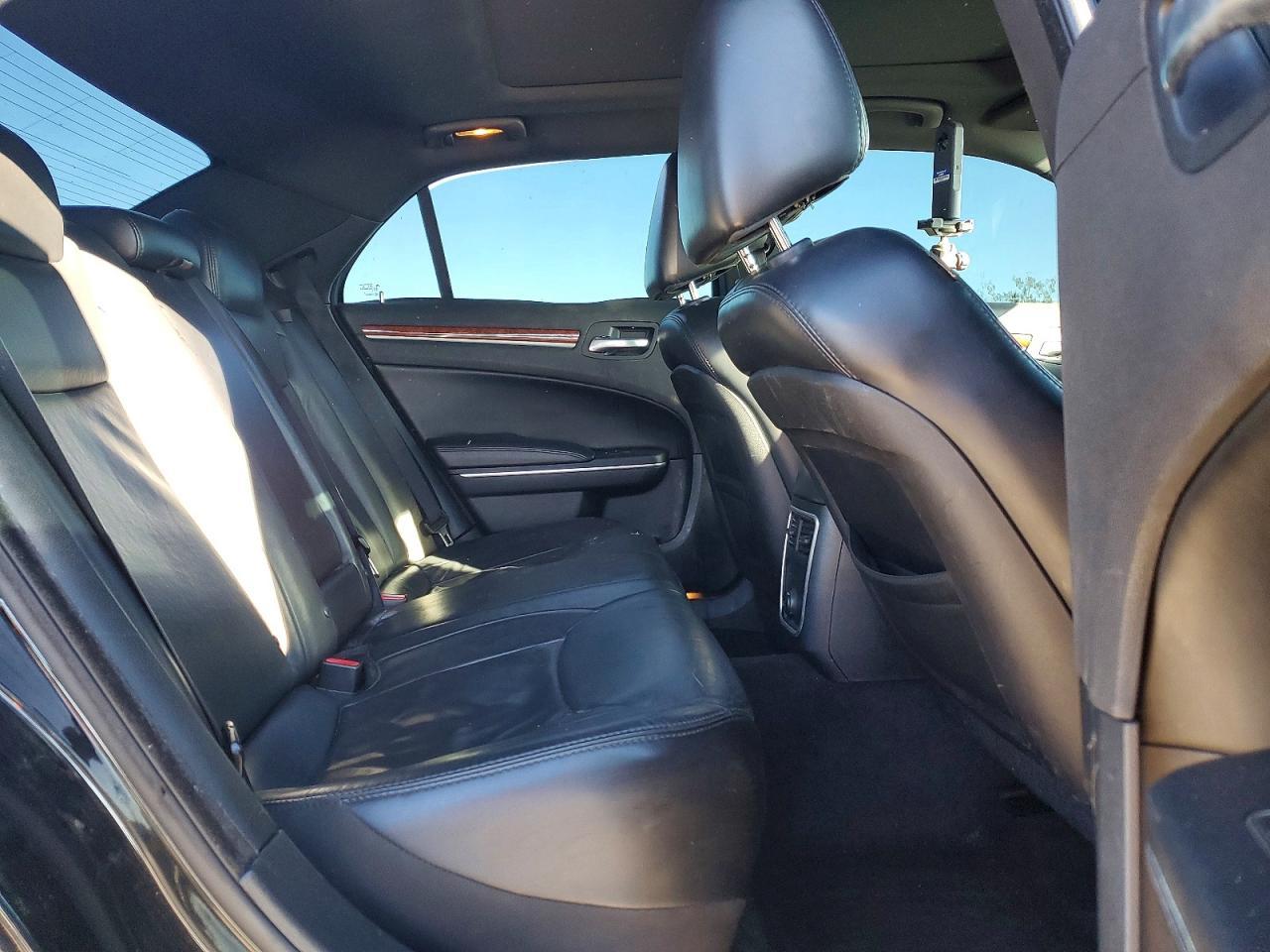 2014 CHRYSLER 300