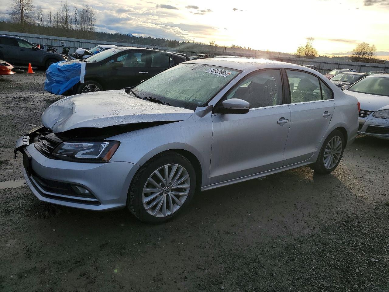 2016 VOLKSWAGEN JETTA
