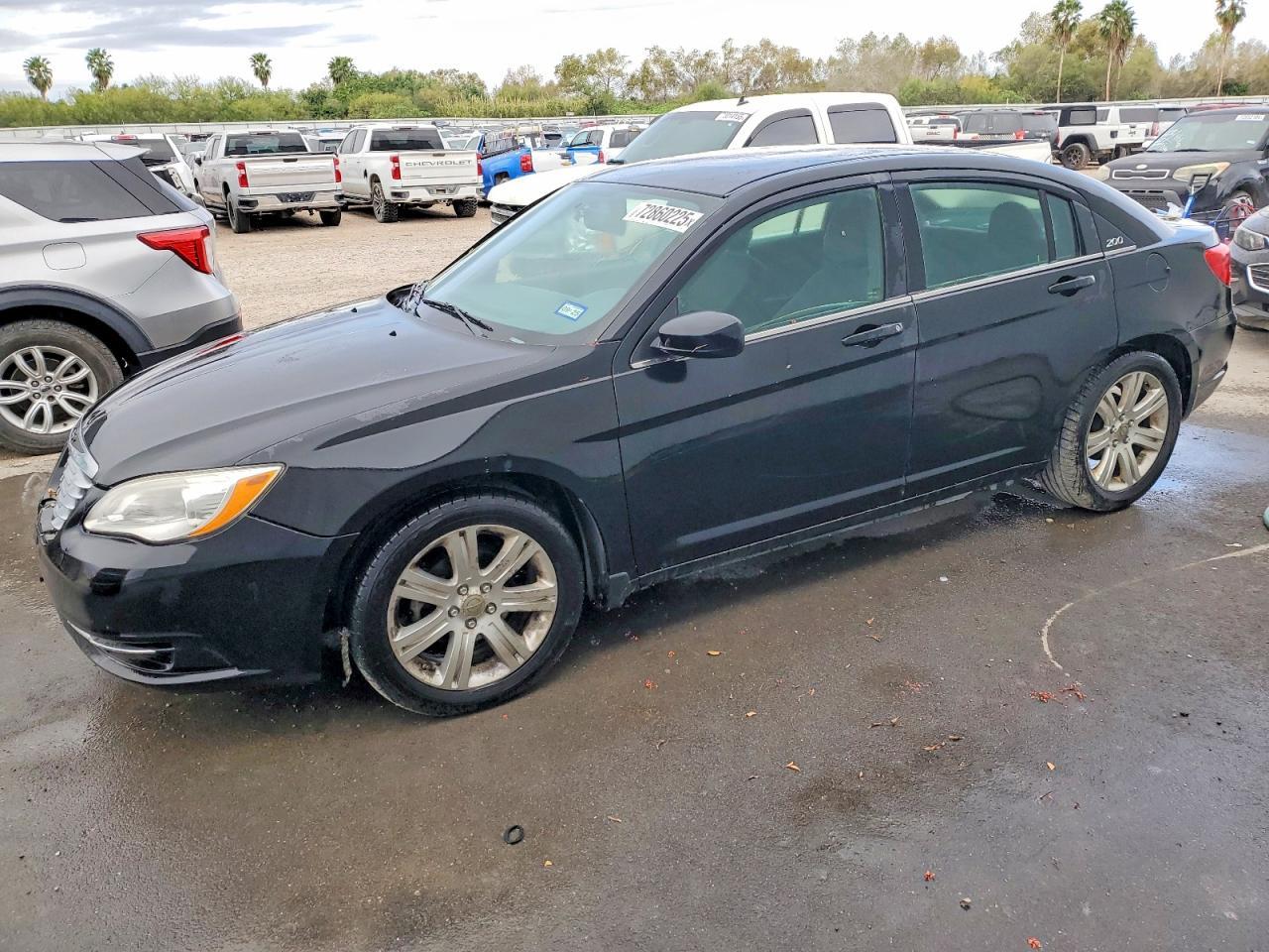 2013 CHRYSLER 200
