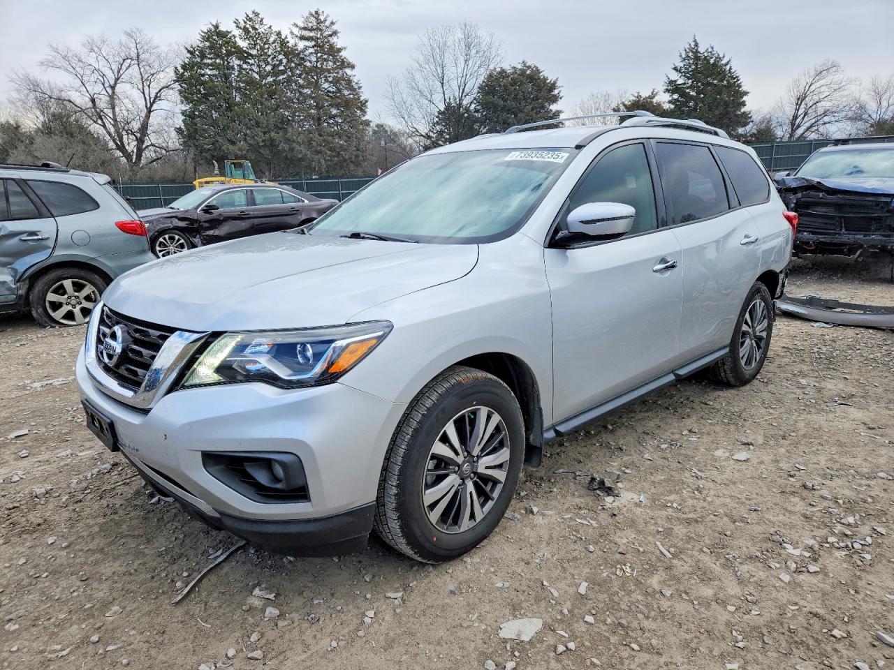 2017 NISSAN PATHFINDER