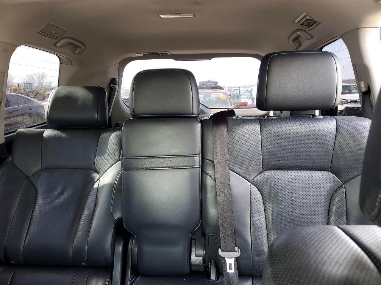 2016 LEXUS LX 570