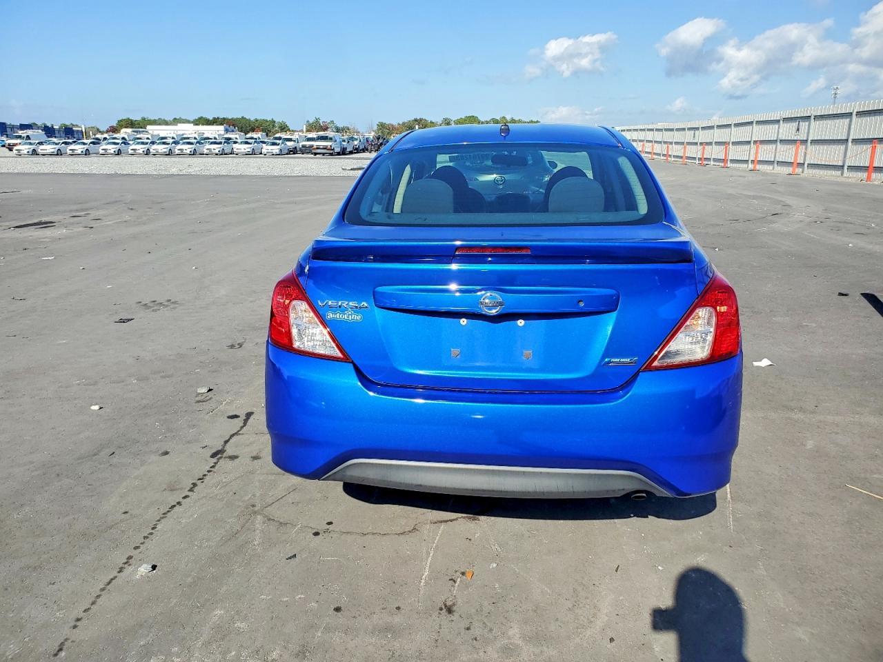 2016 NISSAN VERSA