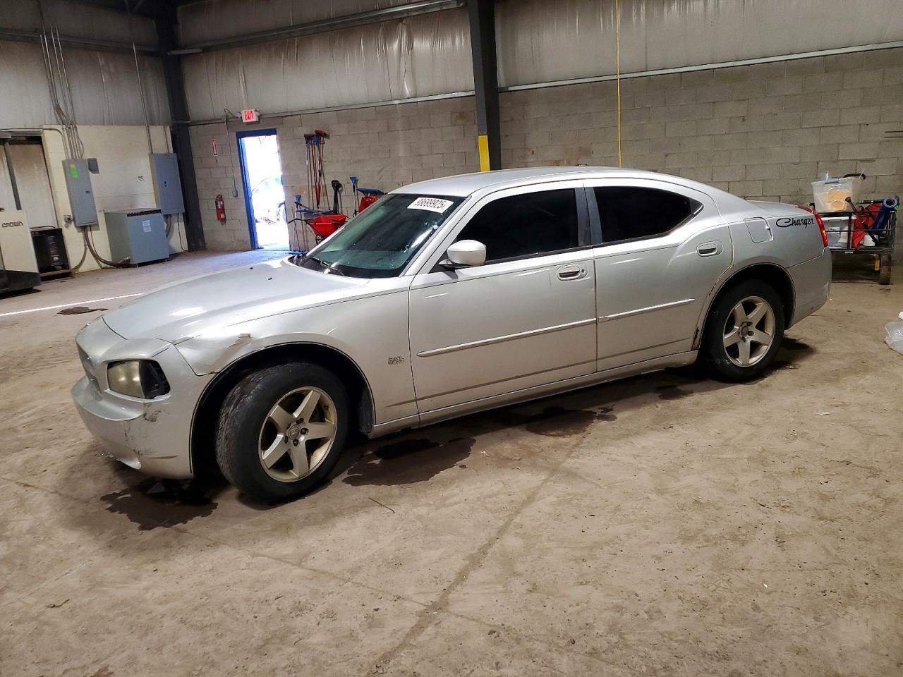 2010 DODGE CHARGER