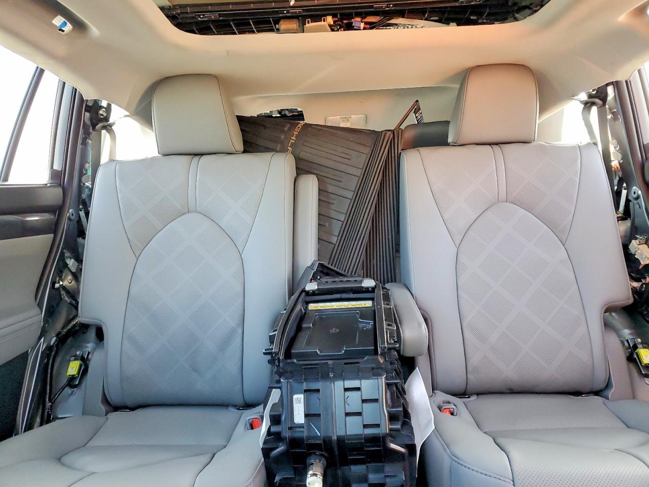 2020 TOYOTA HIGHLANDER