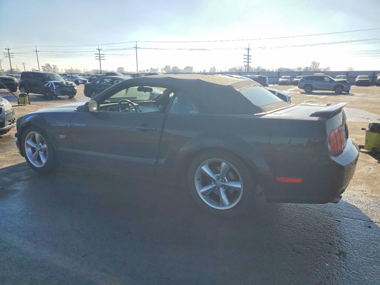 2005 FORD MUSTANG