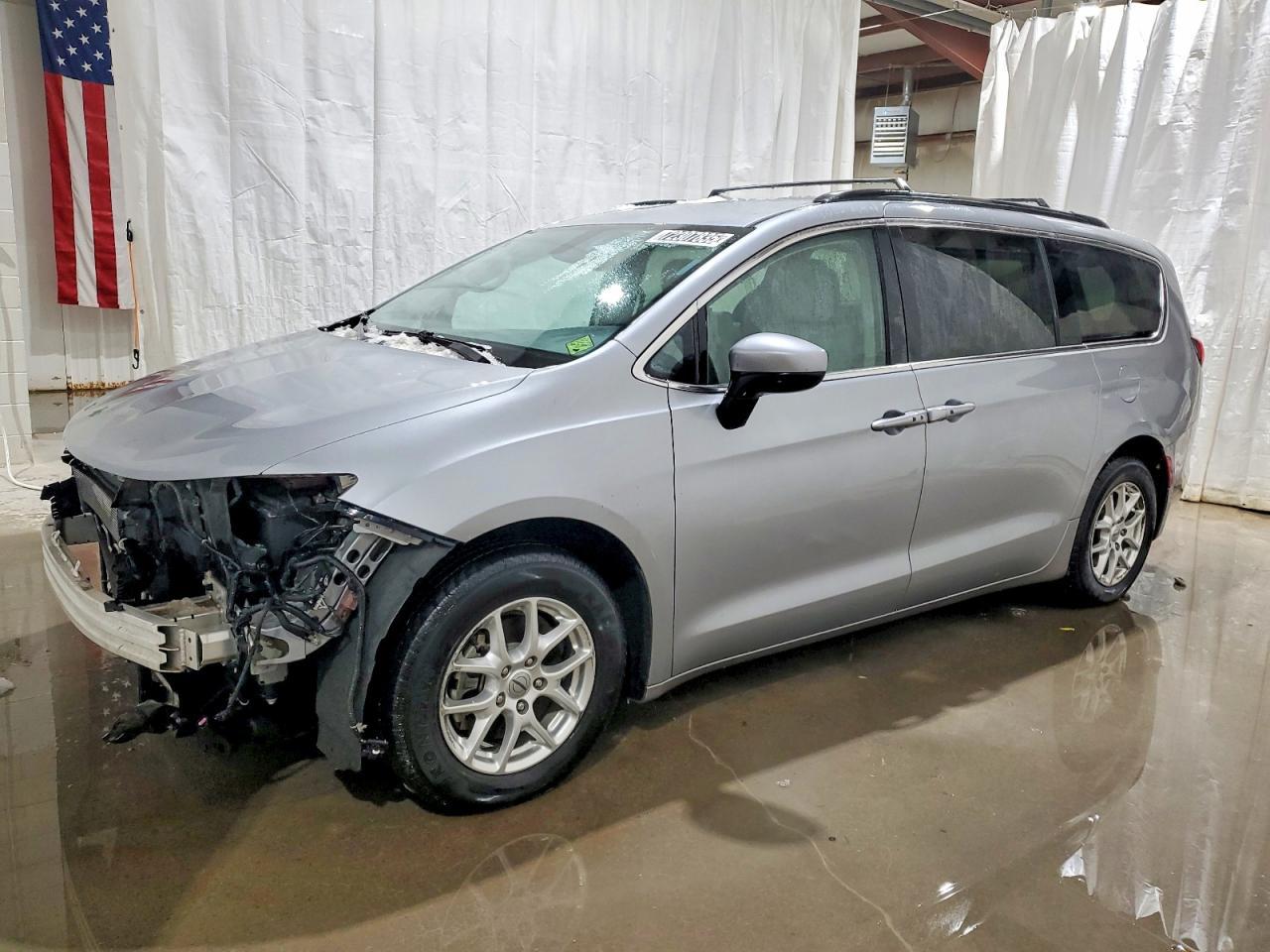 2021 CHRYSLER Voyager