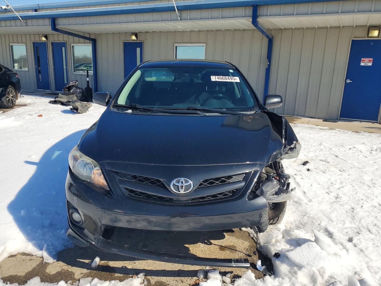 2011 TOYOTA COROLLA