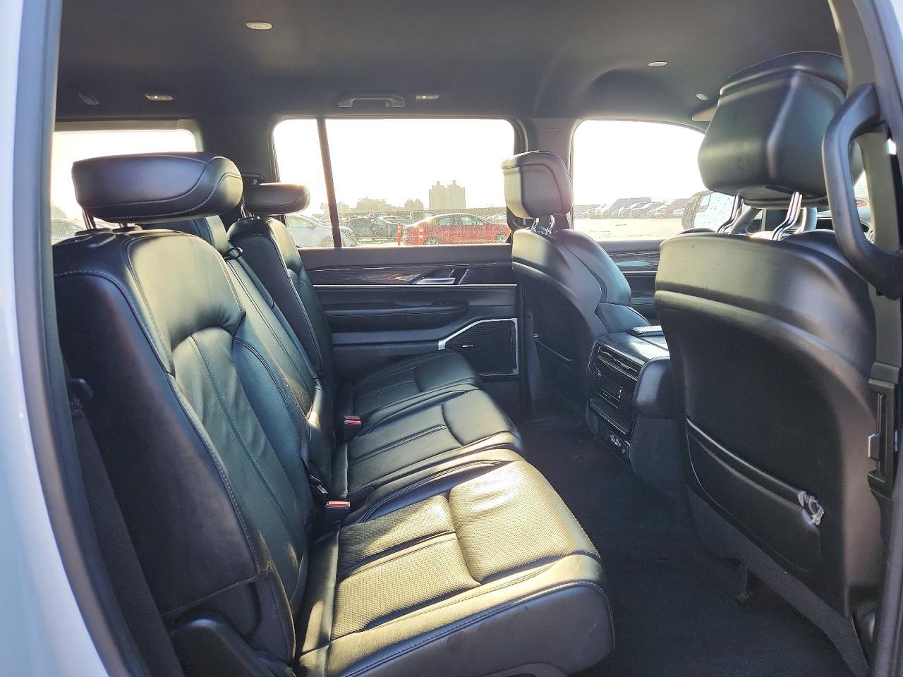 2022 JEEP Wagoneer