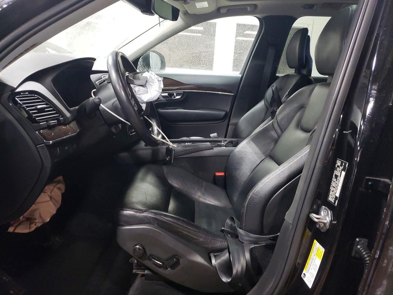 2016 VOLVO XC90