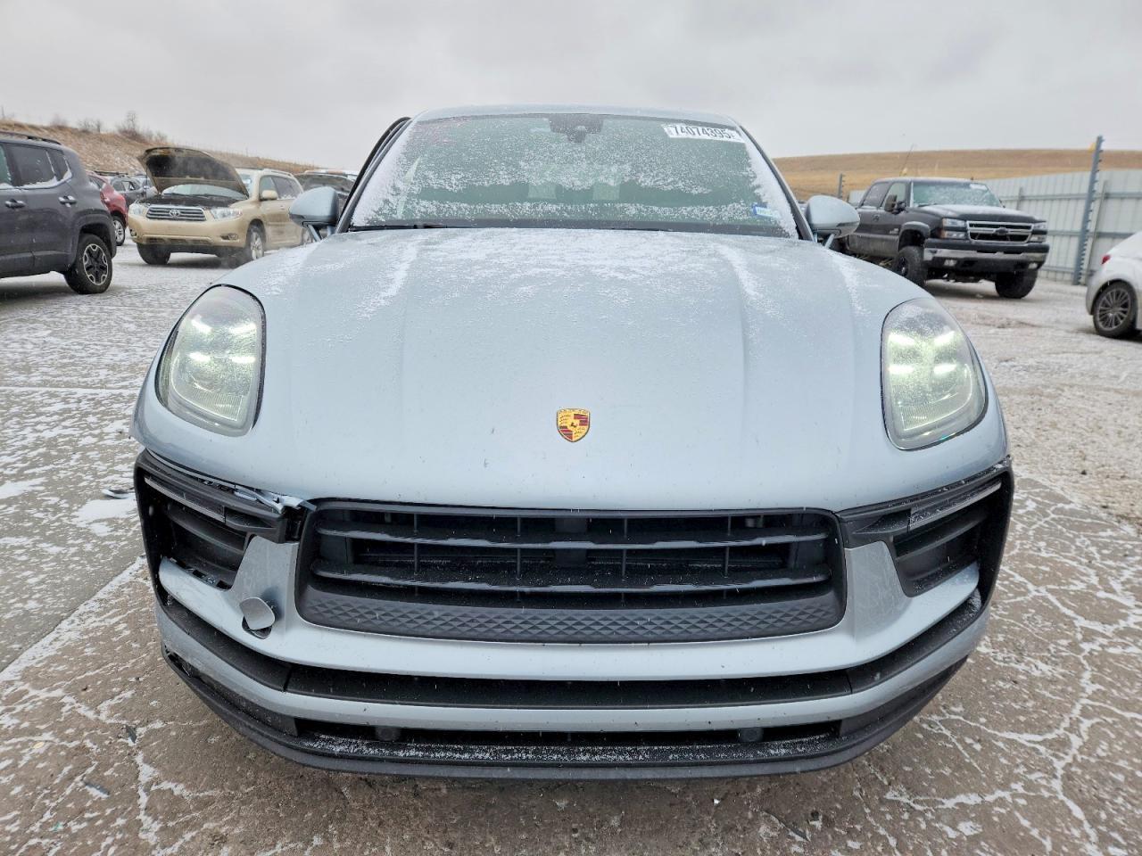 2022 PORSCHE Macan