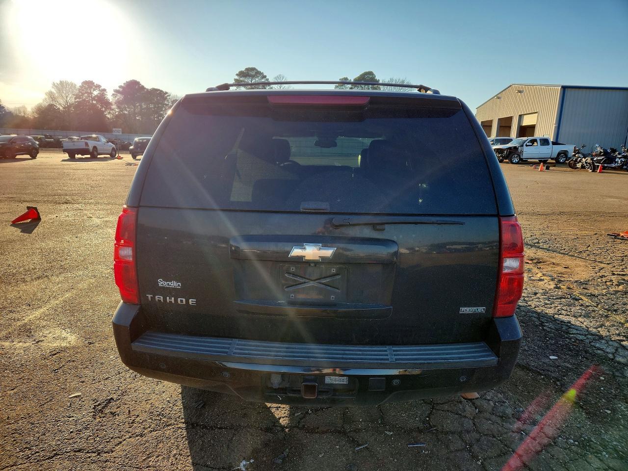 2011 CHEVROLET Tahoe